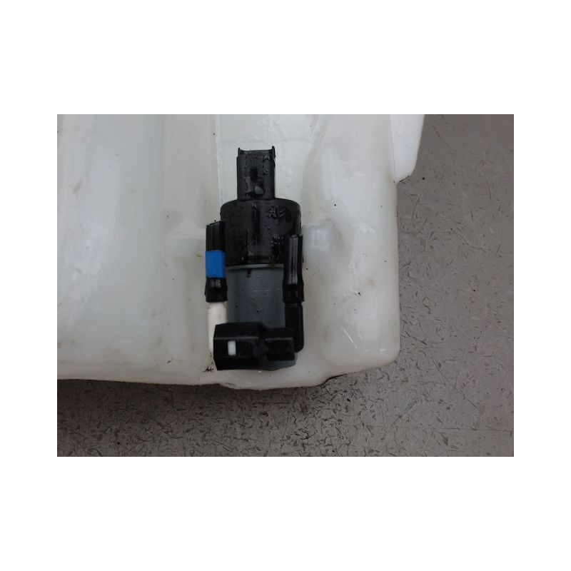 RESERVOIR LAVE-GLACE AVANT NISSAN QASHQAI