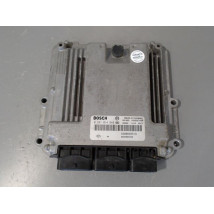 CALCULATEUR MOTEUR RENAULT TRAFIC