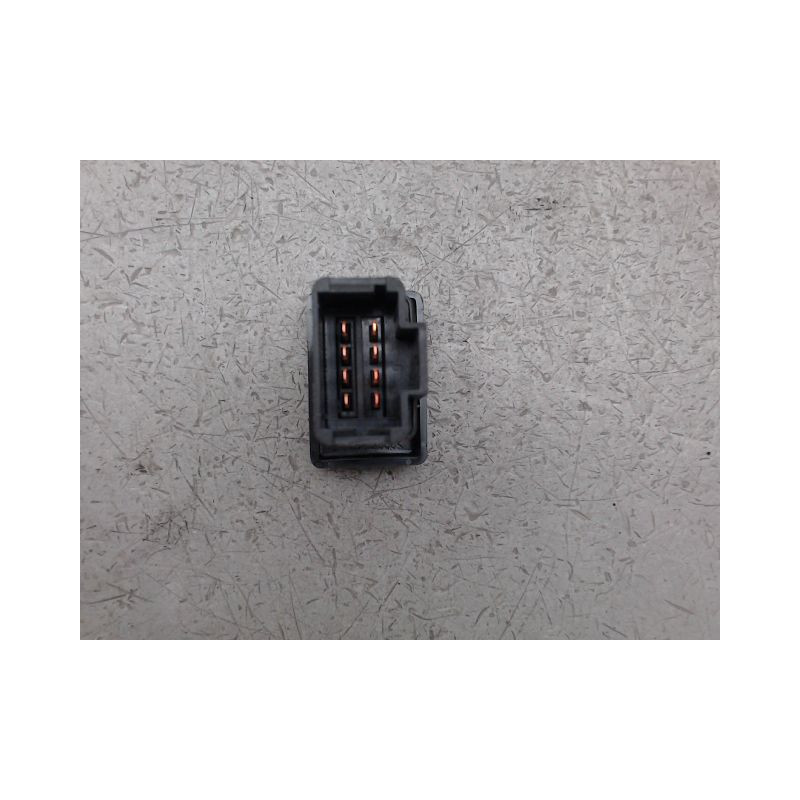 BOUTON DE WARNING DACIA LOGAN