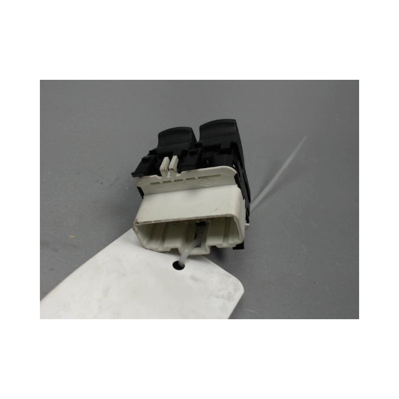 COMMANDE LEVE-GLACE PORTE AVG RENAULT CLIO