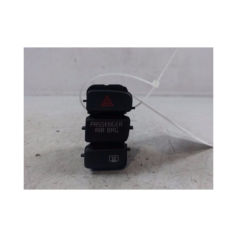 BOUTON DE WARNING SEAT MII