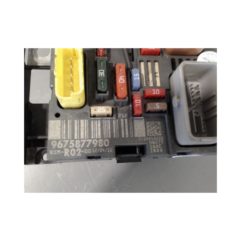 BOITE A FUSIBLES CITROEN C4