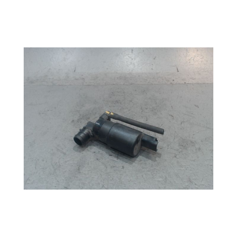 POMPE LAVE-GLACE AVANT TOYOTA AYGO