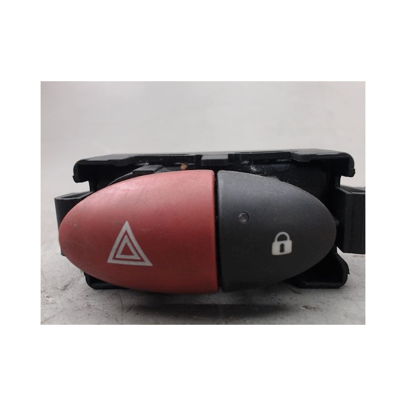 BOUTON DE WARNING RENAULT TWINGO