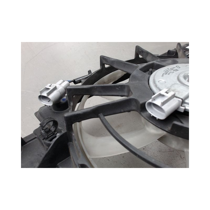 MOTEUR VENTILATEUR RADIATEUR TOYOTA AURIS