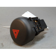 BOUTON DE WARNING NISSAN JUKE