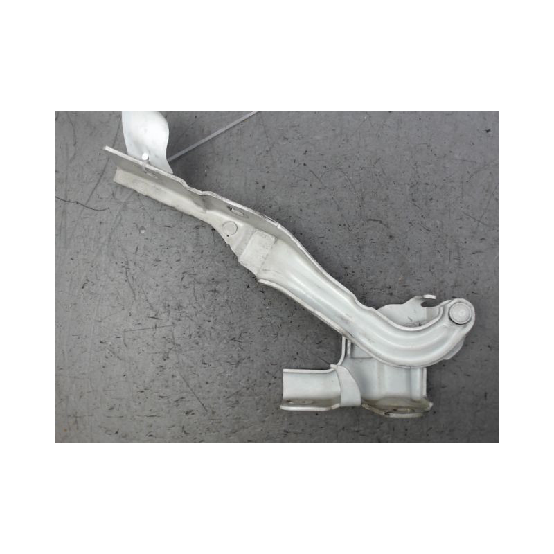 COMPAS DROIT CAPOT ALFA ROMEO GUILIETTA 2010-