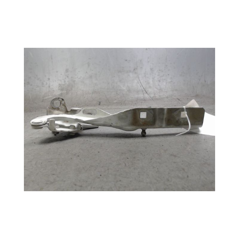 COMPAS DROIT CAPOT ALFA ROMEO GUILIETTA 2010-