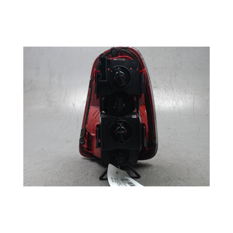 FEU ARRIERE GAUCHE  MINI MINI 2006-