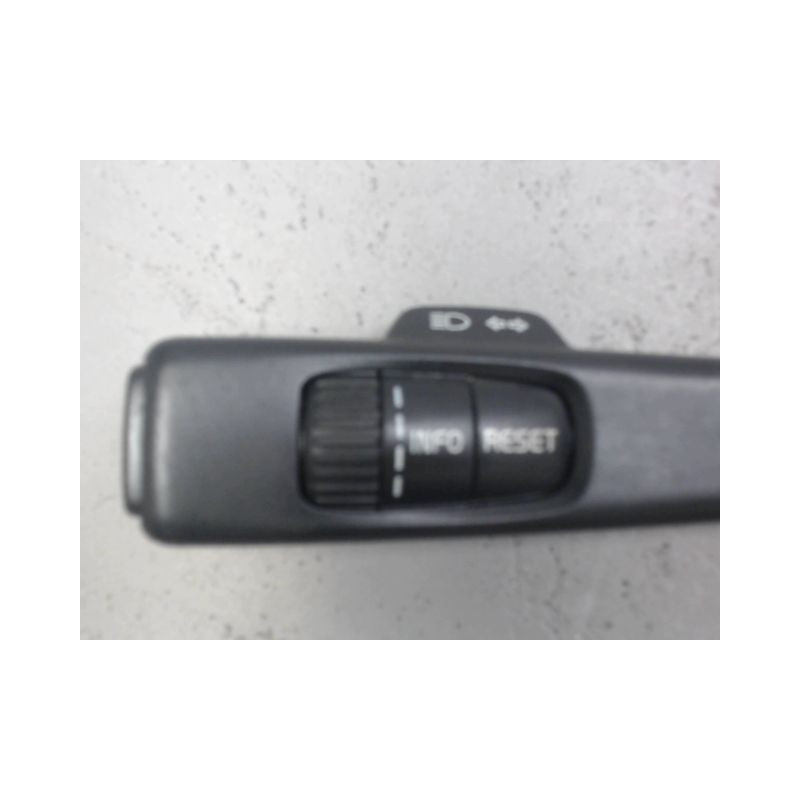 COMMANDE CLIGNOTANT VOLVO V50