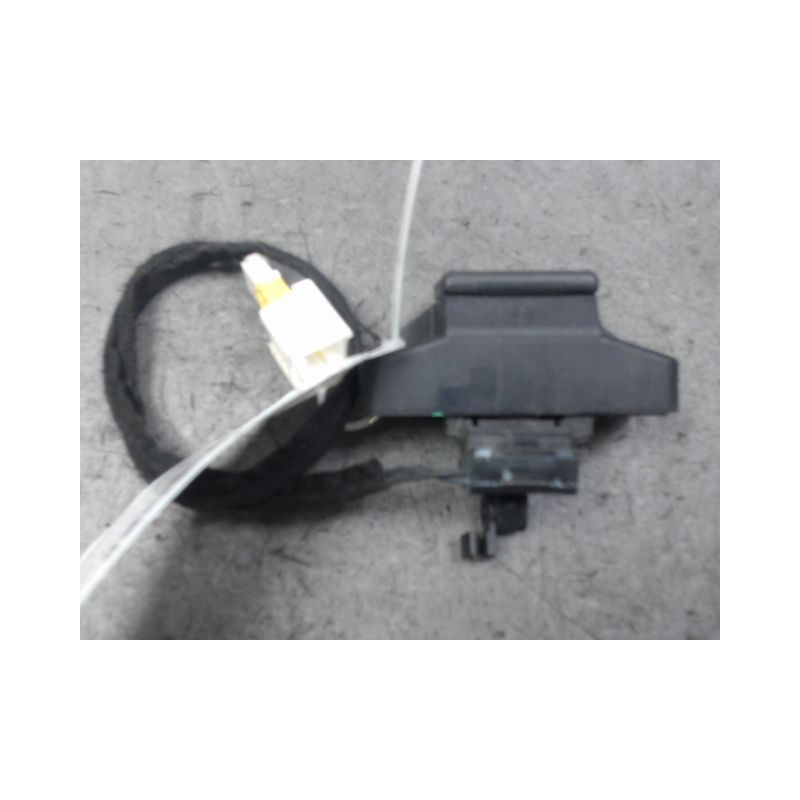 SERRURE HAYON  RENAULT CLIO II PH.2 01-06