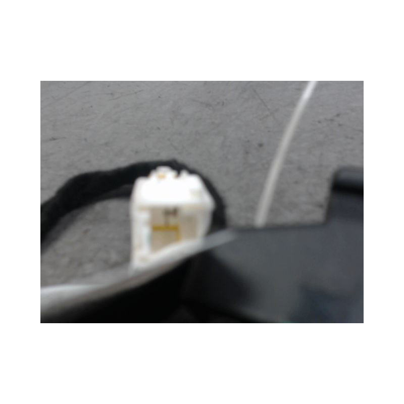 SERRURE HAYON  RENAULT CLIO II PH.2 01-06