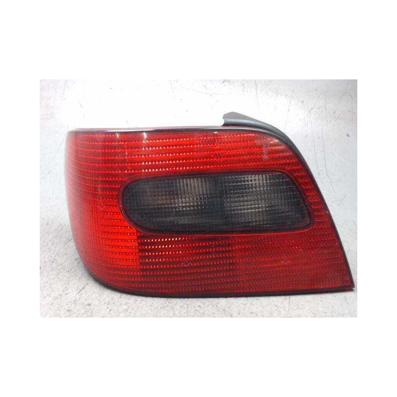 FEU ARRIERE GAUCHE  CITROEN XSARA -2000