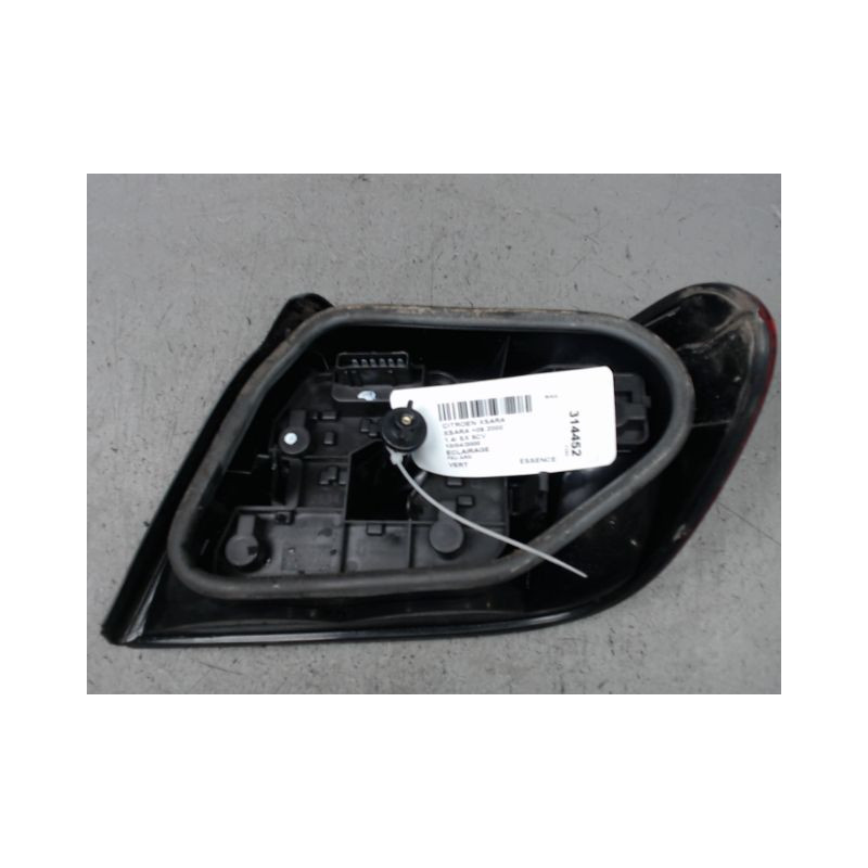 FEU ARRIERE GAUCHE  CITROEN XSARA -2000