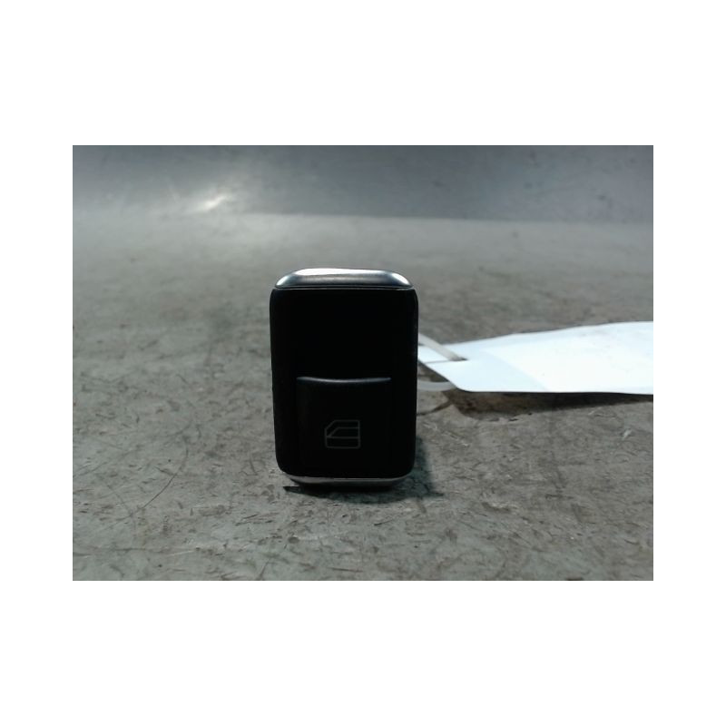 COMMANDE LEVE-GLACE PORTE AVD MERCEDES CLASSE A 2004-