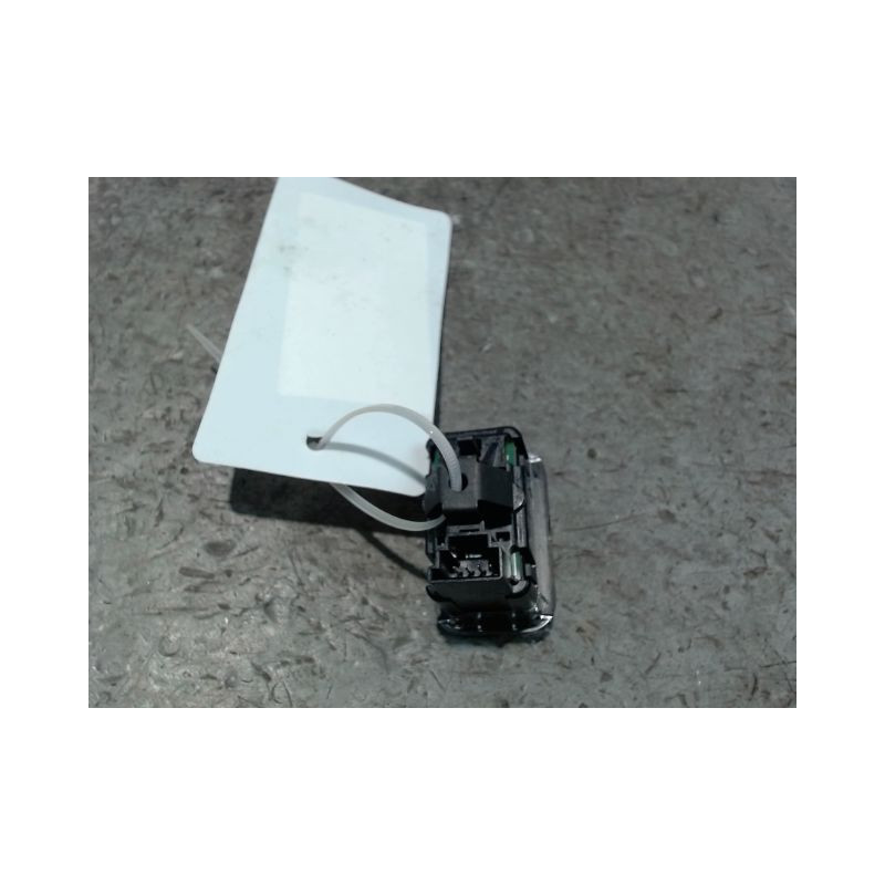 COMMANDE LEVE-GLACE PORTE AVD MERCEDES CLASSE A 2004-