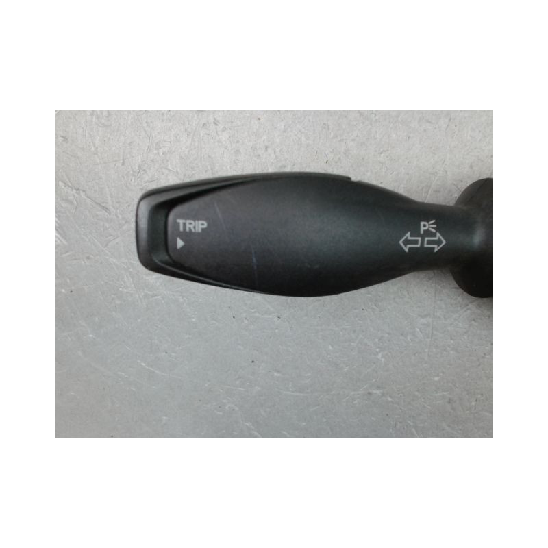 COMMANDE CLIGNOTANT FORD KA+