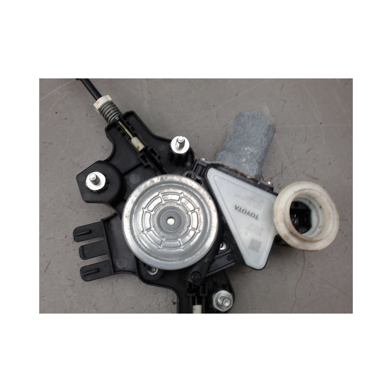 MECANISME LEVE-GLACE AVANT GAUCHE TOYOTA COROLLA