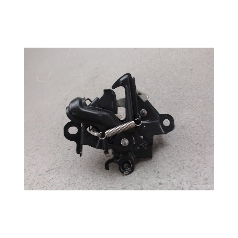 SERRURE CAPOT TOYOTA YARIS