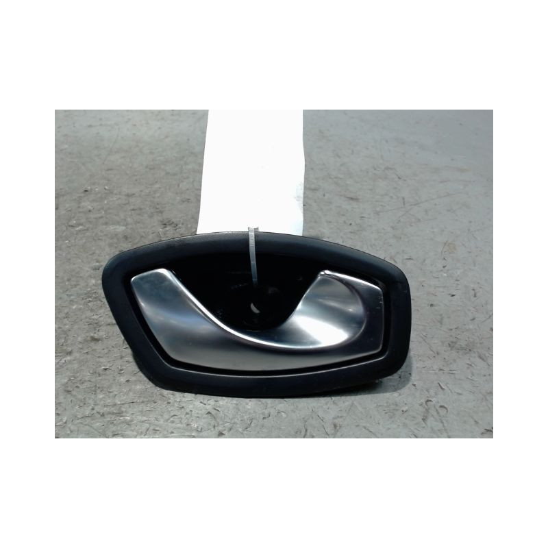 POIGNEE INTERIEURE PORTE AVANT DROIT RENAULT CLIO III 2009-