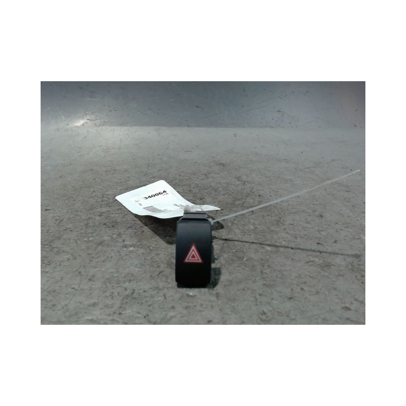 BOUTON DE WARNING TOYOTA C-HR