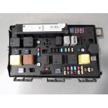 BOITE A FUSIBLES OPEL ASTRA 2004-