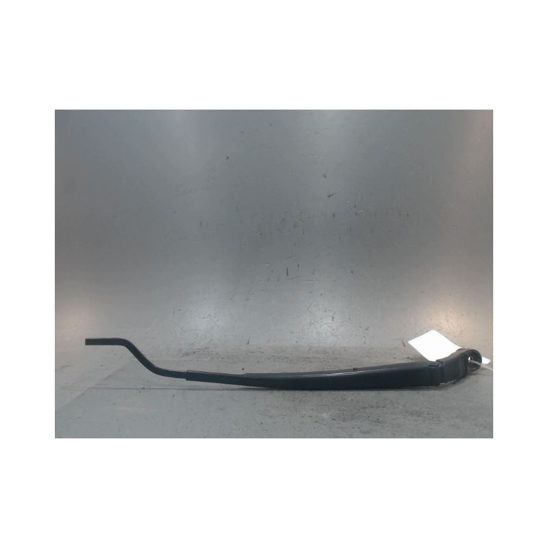 BRAS ESSUIE-GLACE AVANT DROIT TOYOTA IQ