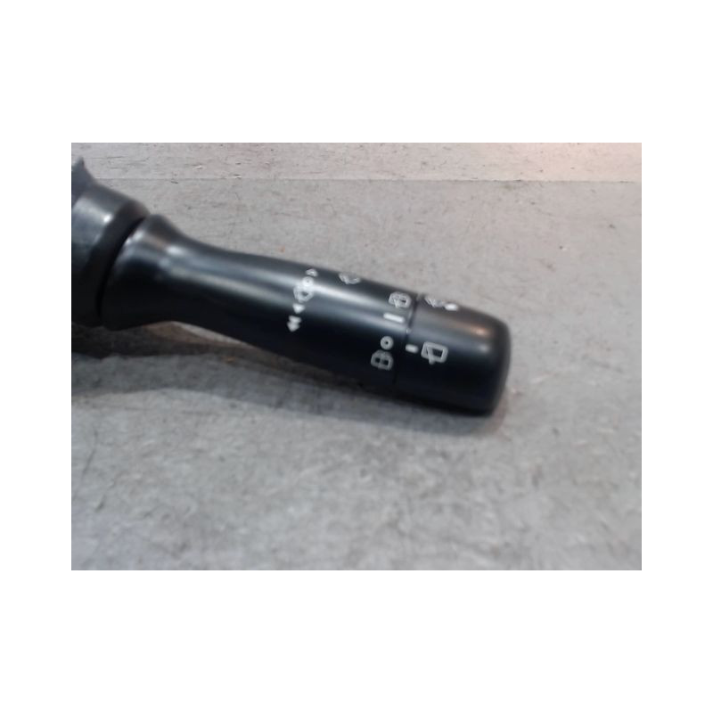 COMMANDE ESSUIE GLACE TOYOTA YARIS