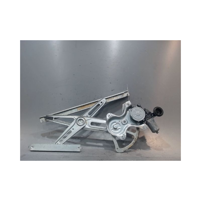 MECANISME+MOTEUR LEVE-GLACE AVANT DROIT TOYOTA YARIS
