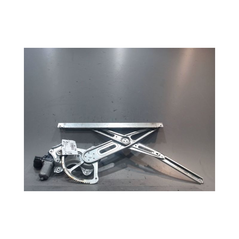 MECANISME+MOTEUR LEVE-GLACE AVANT DROIT TOYOTA YARIS