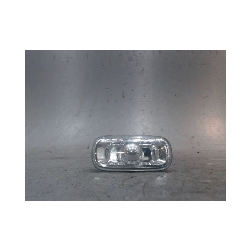 REPETITEUR AILE GAUCHE AUDI A4