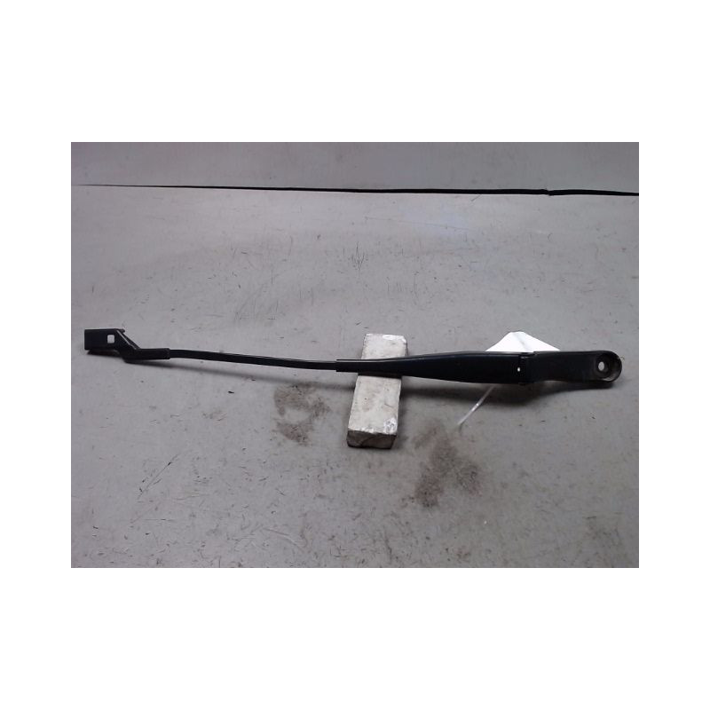 BRAS ESSUIE-GLACE AVANT GAUCHE PEUGEOT 308