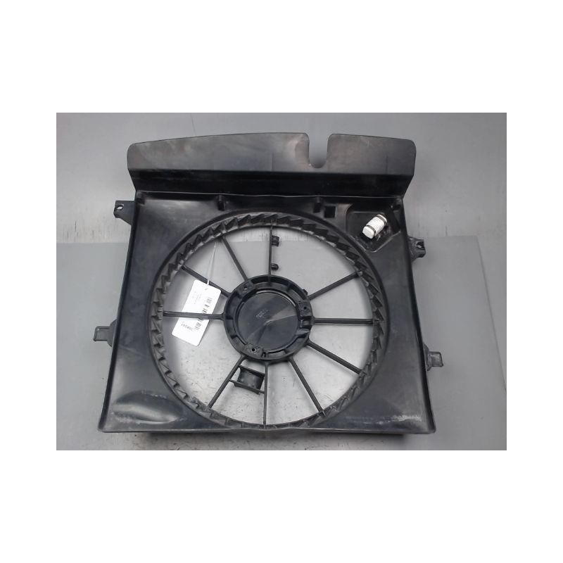 SUPPORT DE VENTILATEUR HYUNDAI IX20