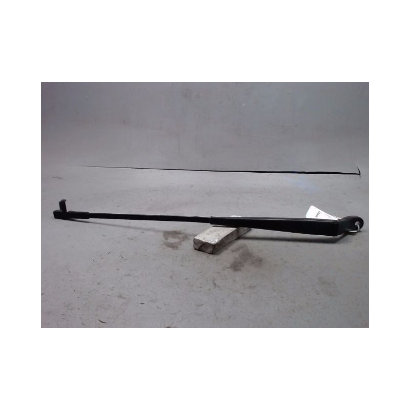 BRAS ESSUIE-GLACE AVANT DROIT PEUGEOT 407
