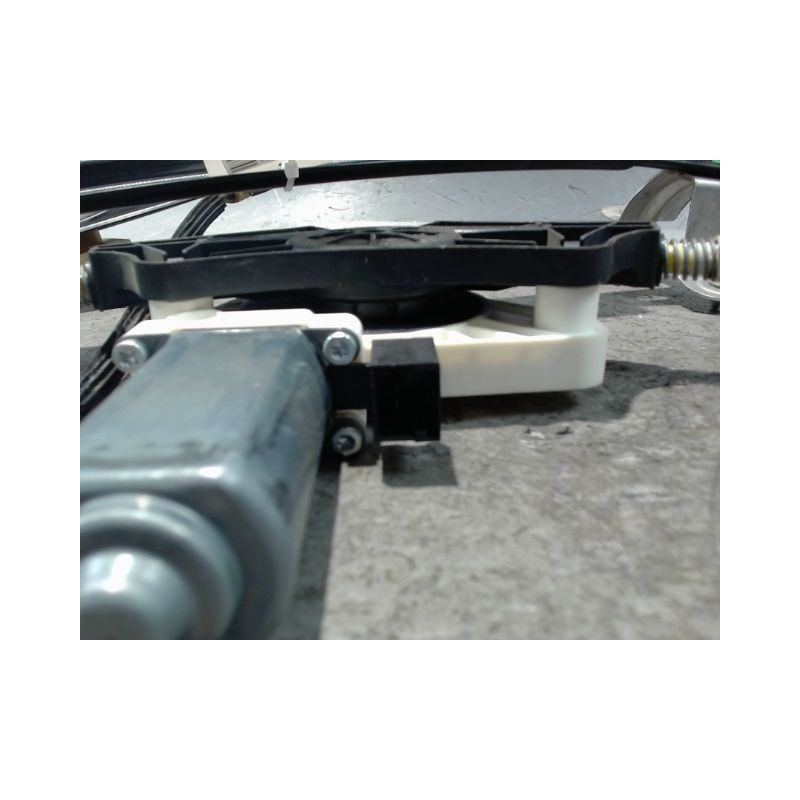 MECANISME+MOTEUR LEVE-GLACE AVANT DROIT VOLKSWAGEN GOLF VI 2008-