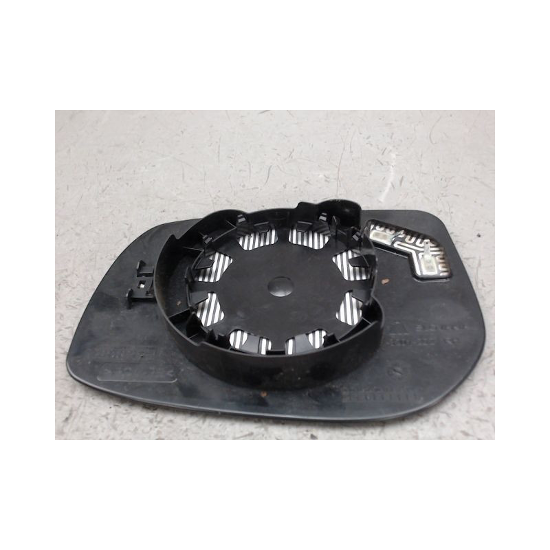 GLACE RETROVISEUR EXT D TOYOTA AURIS