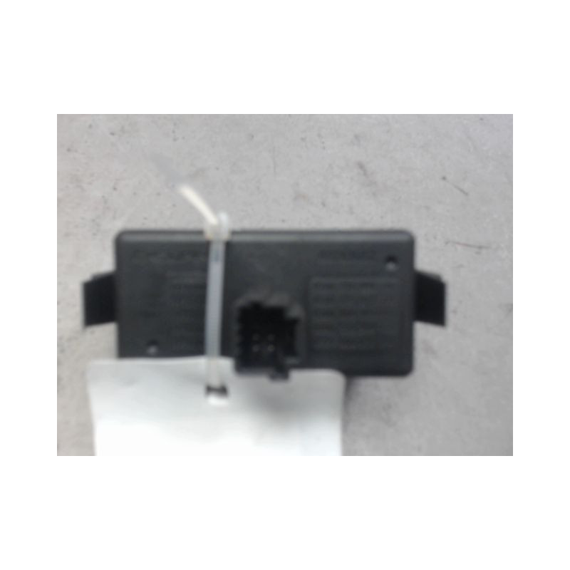 BOUTON DE WARNING RENAULT TWINGO 2 2007-