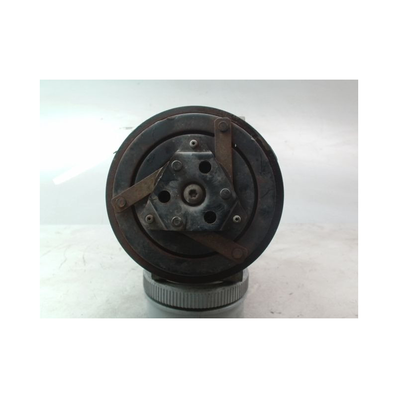 COMPRESSEUR AIR CONDITIONNE RENAULT MEGANE CC 2P II Phase 1 2003-2005