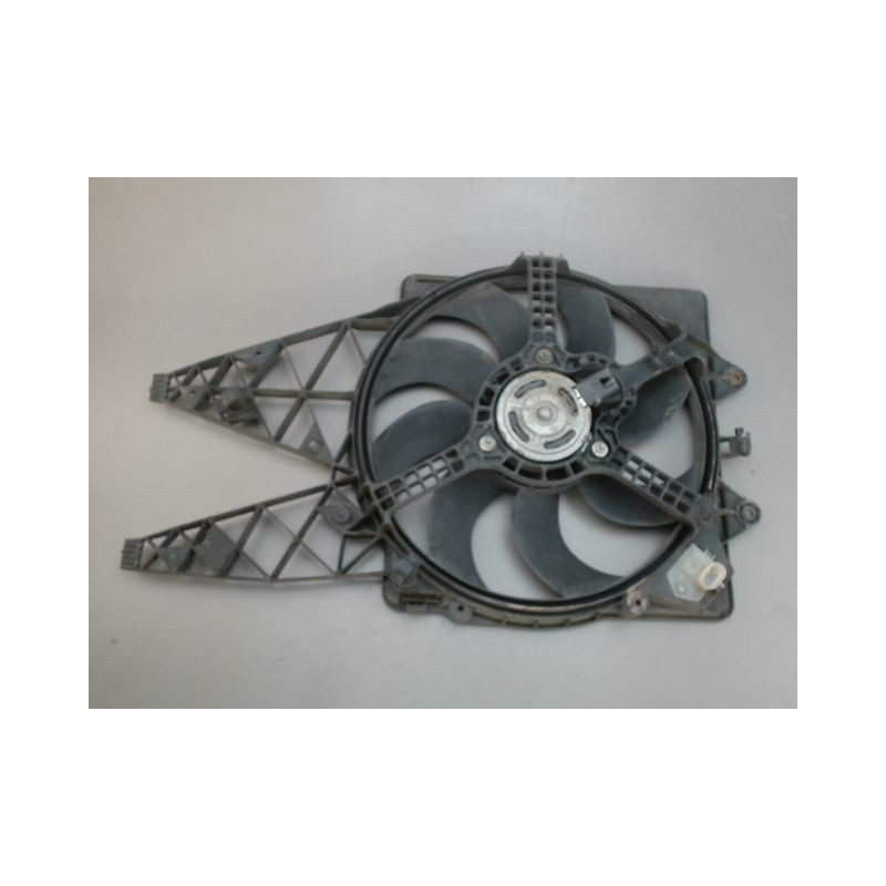 MOTEUR VENTILATEUR RADIATEUR FIAT PUNTO