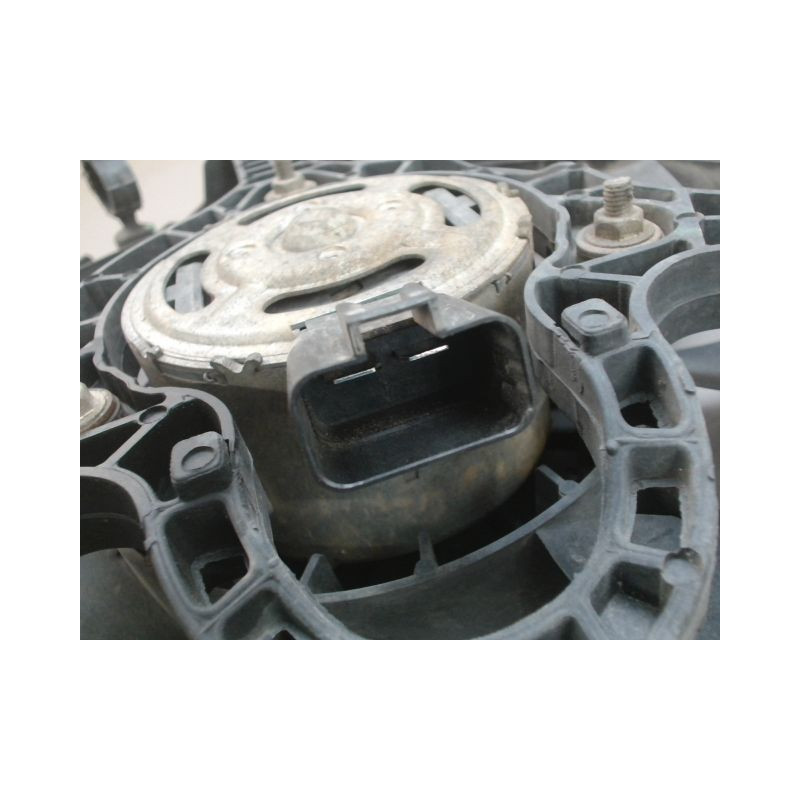 MOTEUR VENTILATEUR RADIATEUR FIAT PUNTO