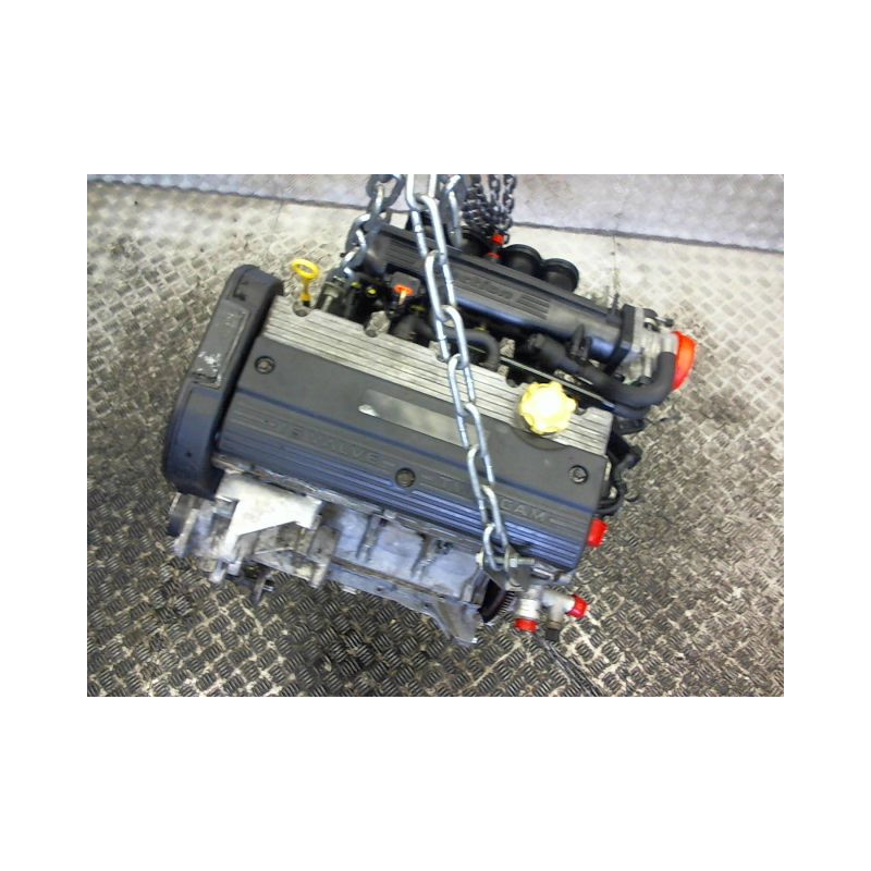 MOTEUR ESSENCE M.G. ZR 105