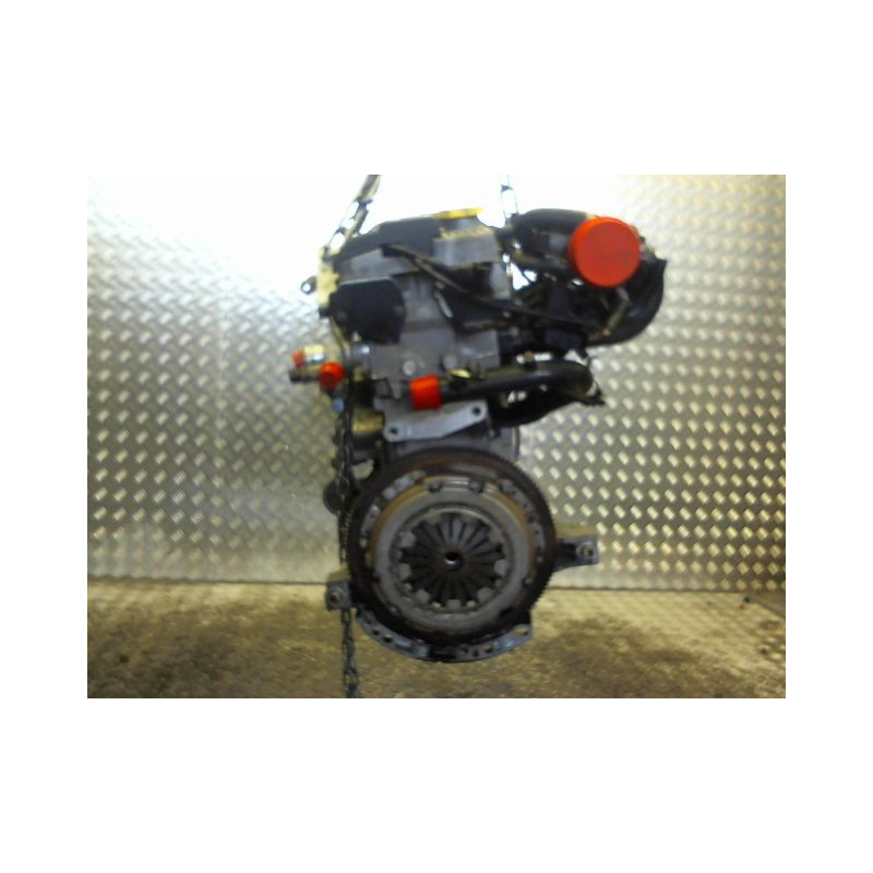 MOTEUR ESSENCE M.G. ZR 105