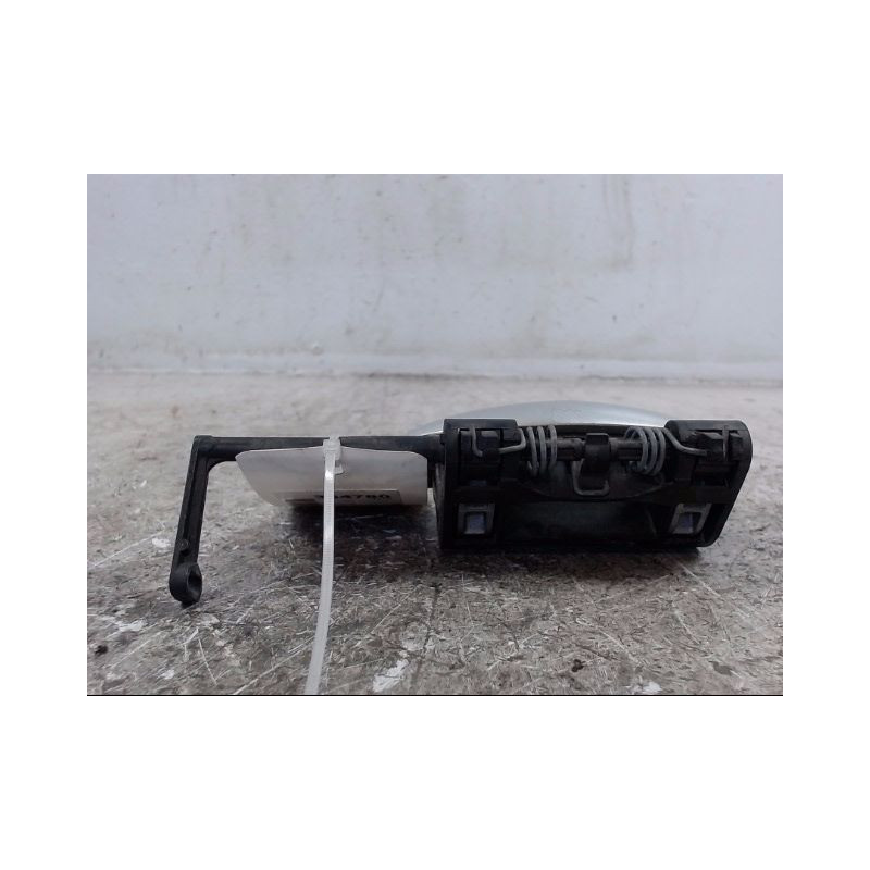 POIGNEE EXTERIEURE PORTE AVANT GAUCHE PEUGEOT 206 5P