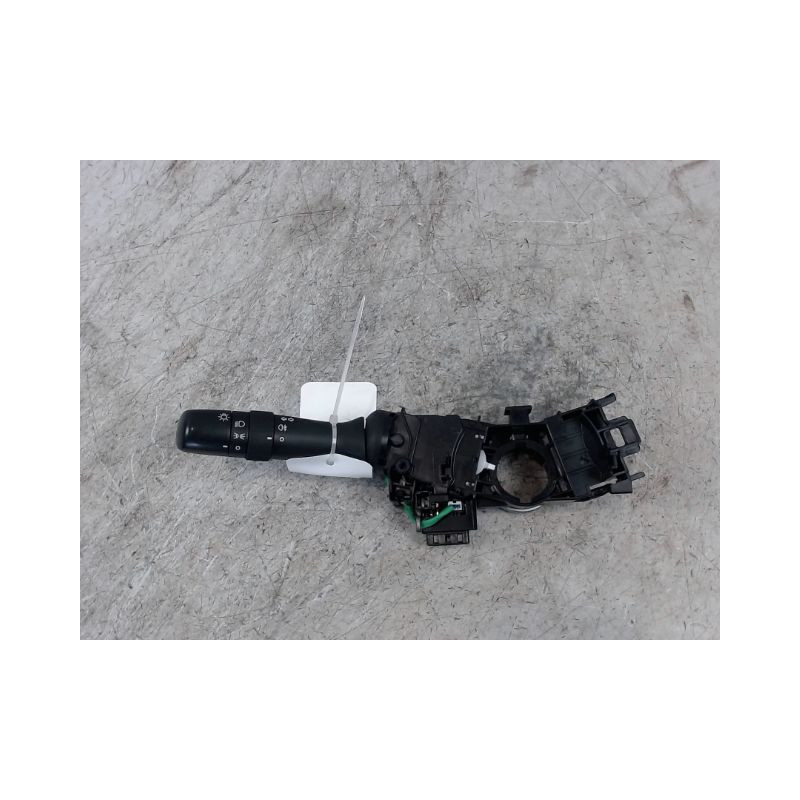 COMMANDE CLIGNOTANT TOYOTA AYGO 5P