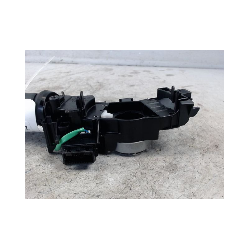 COMMANDE CLIGNOTANT TOYOTA AYGO 5P