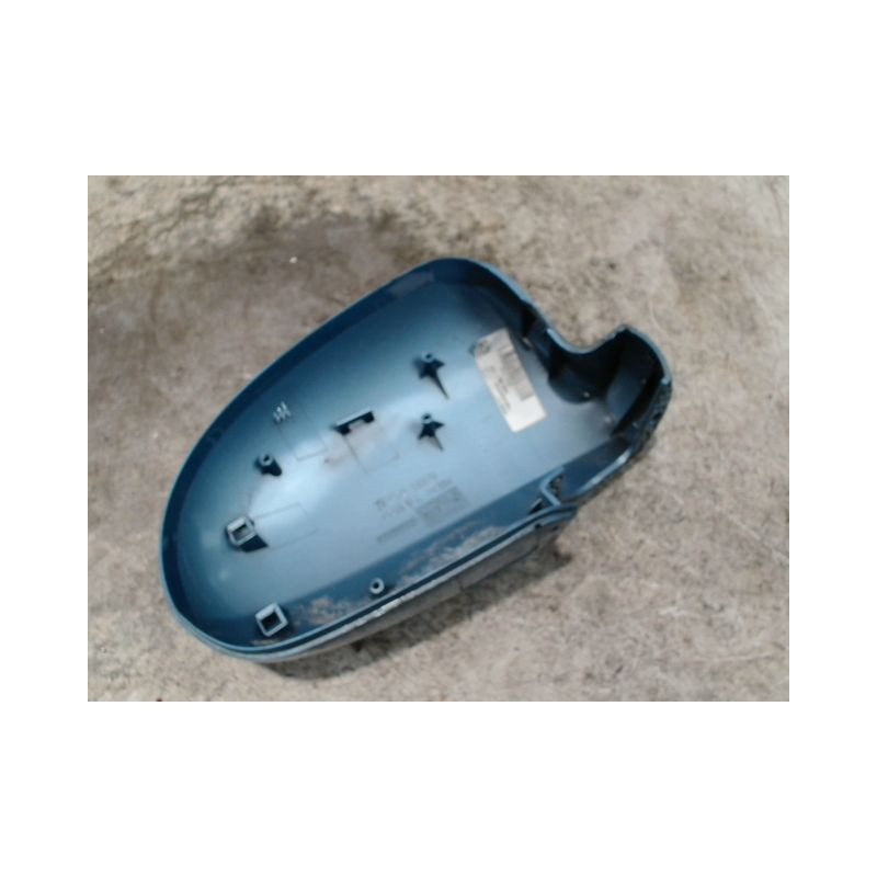 CARENAGE RETROVISEUR EXTERIEUR GAUCHE HYUNDAI I30