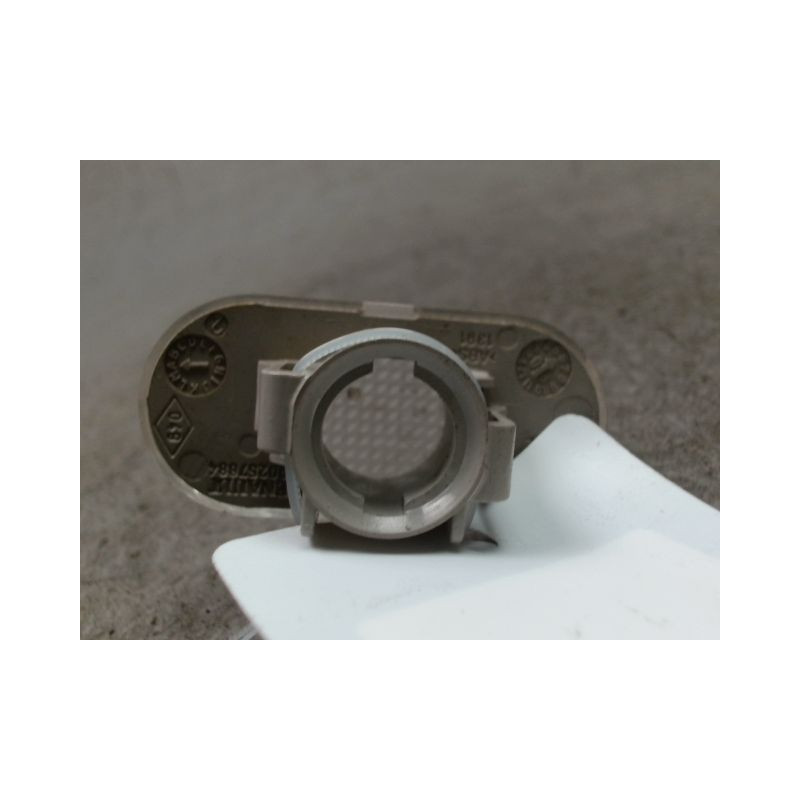 REPETITEUR AILE DROIT RENAULT TWINGO 2 2007-