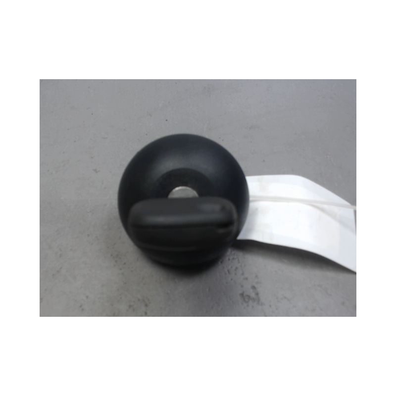 BOUCHON RESERVOIR A CARBURANT DACIA DUSTER 2010-