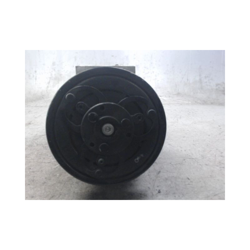 COMPRESSEUR AIR CONDITIONNE RENAULT CAPTUR