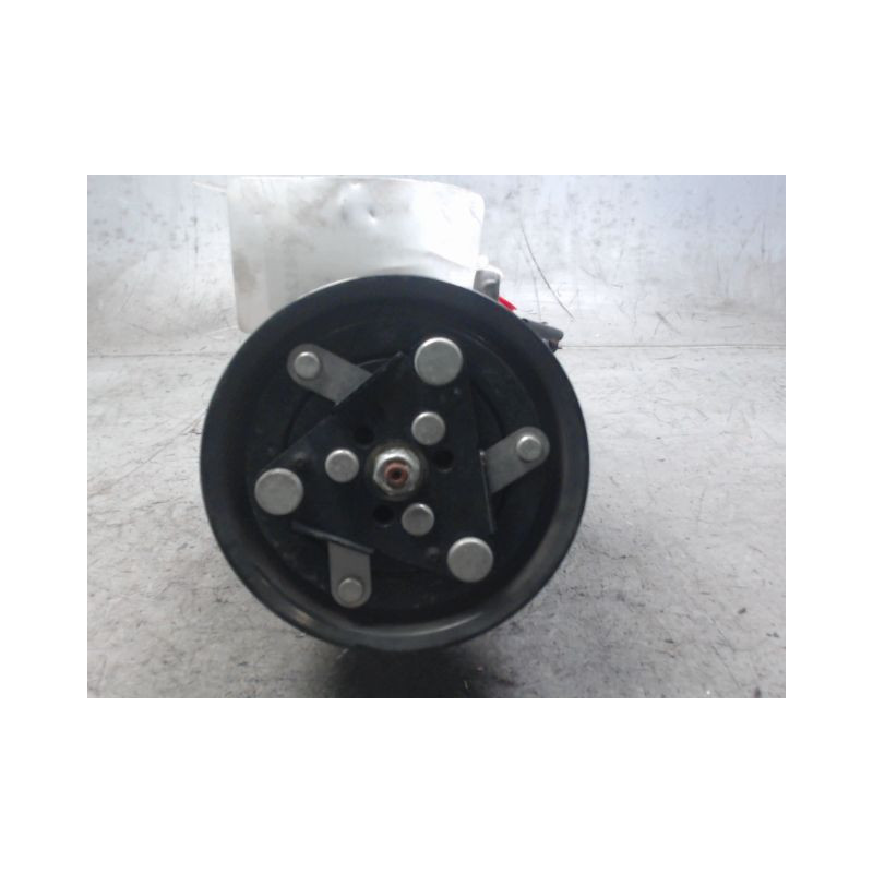 COMPRESSEUR AIR CONDITIONNE RENAULT MEGANE